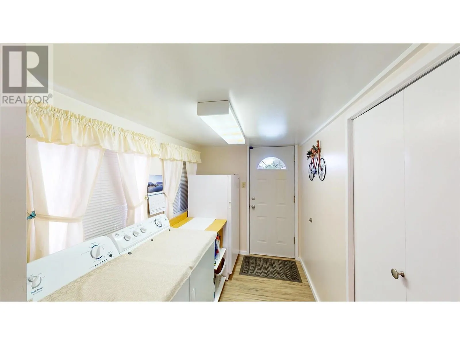 306 6th Street S