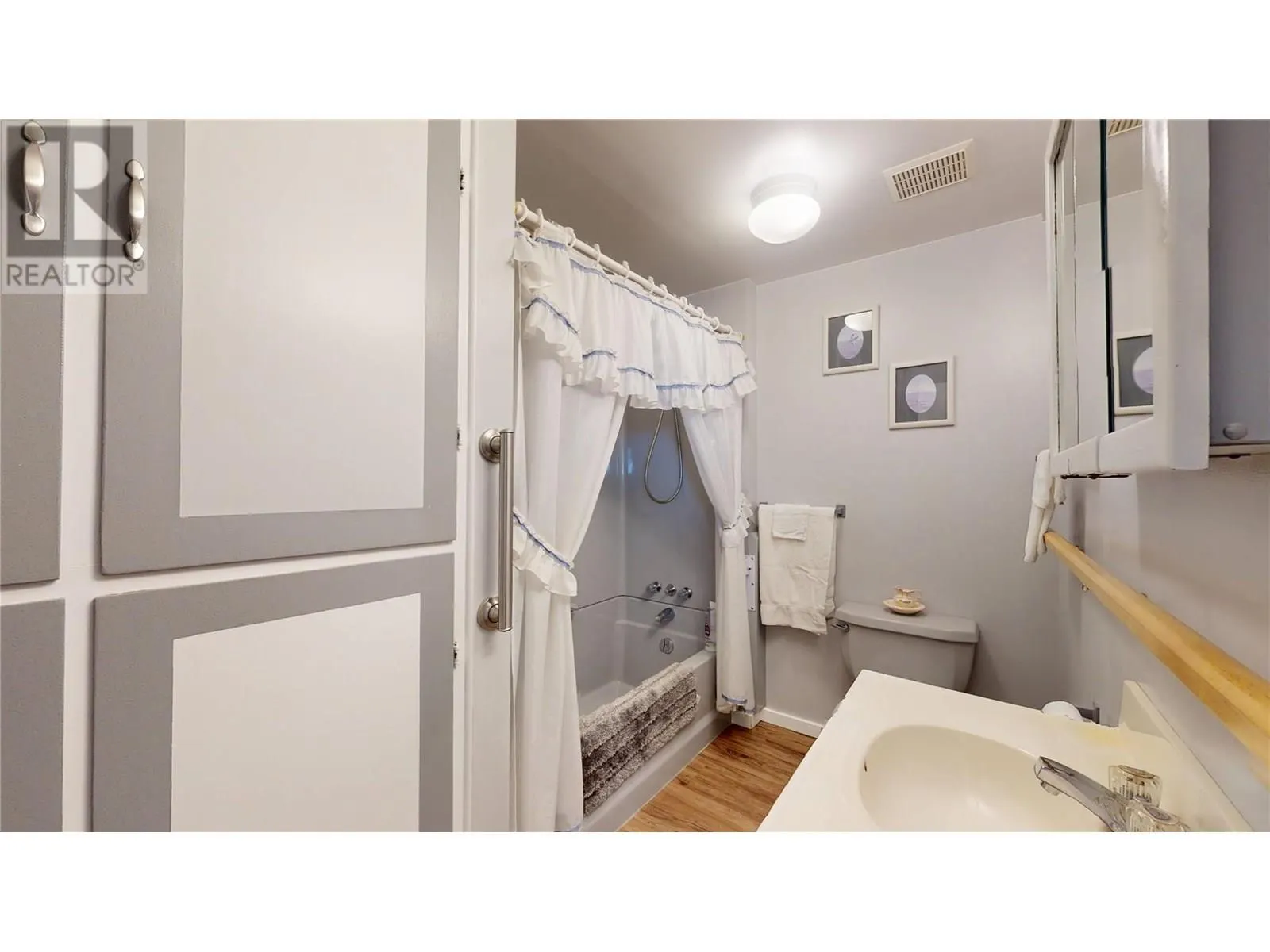 306 6th Street S