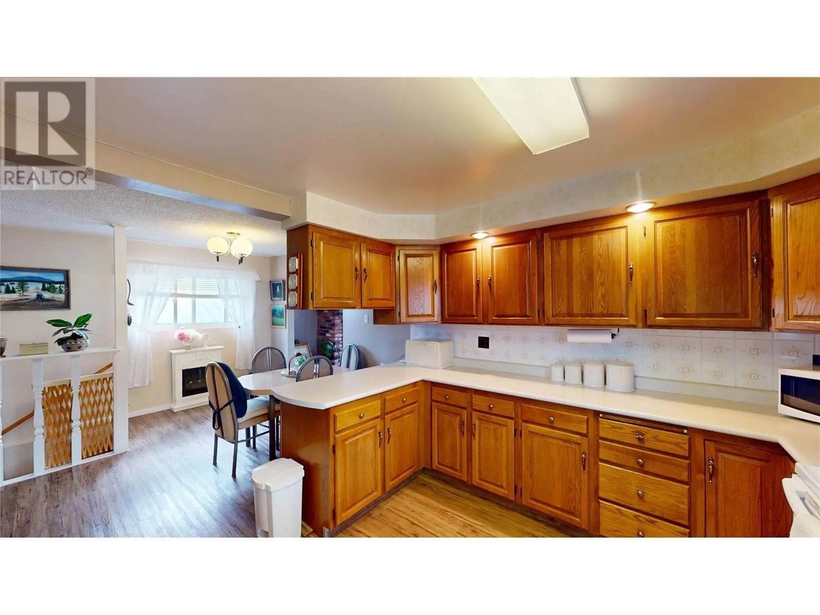 306 6th Street S