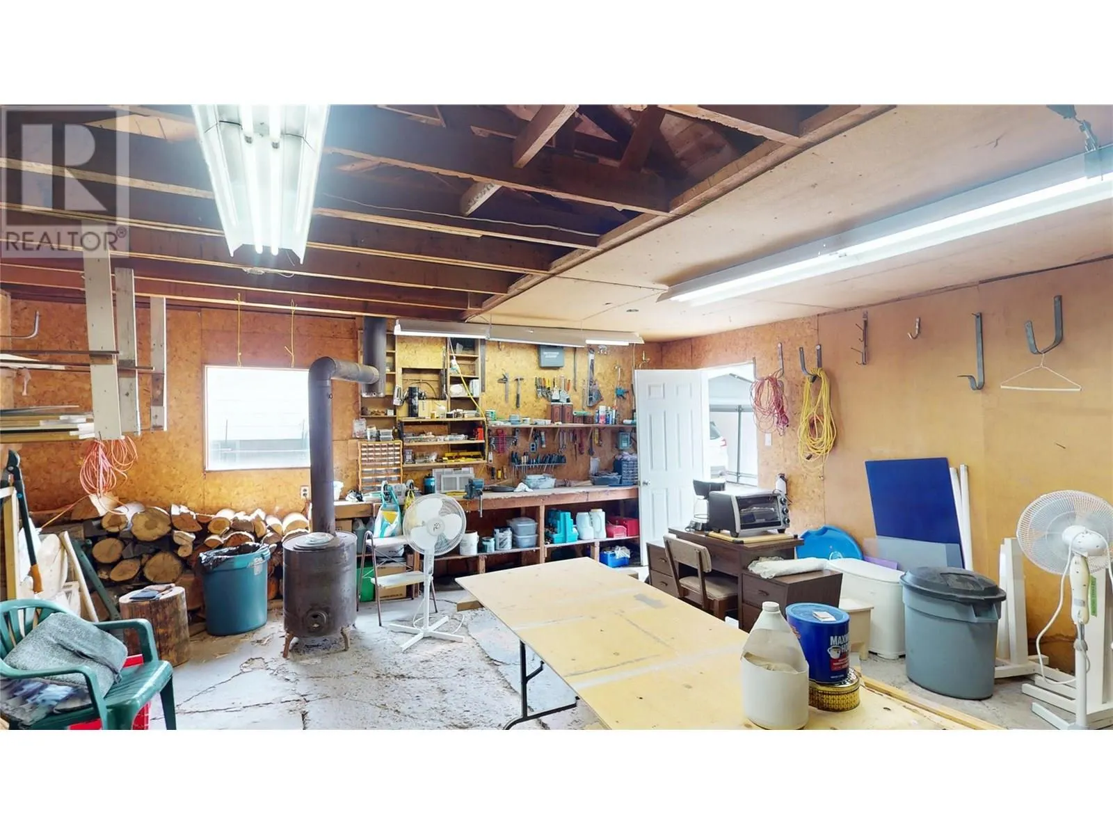 306 6th Street S