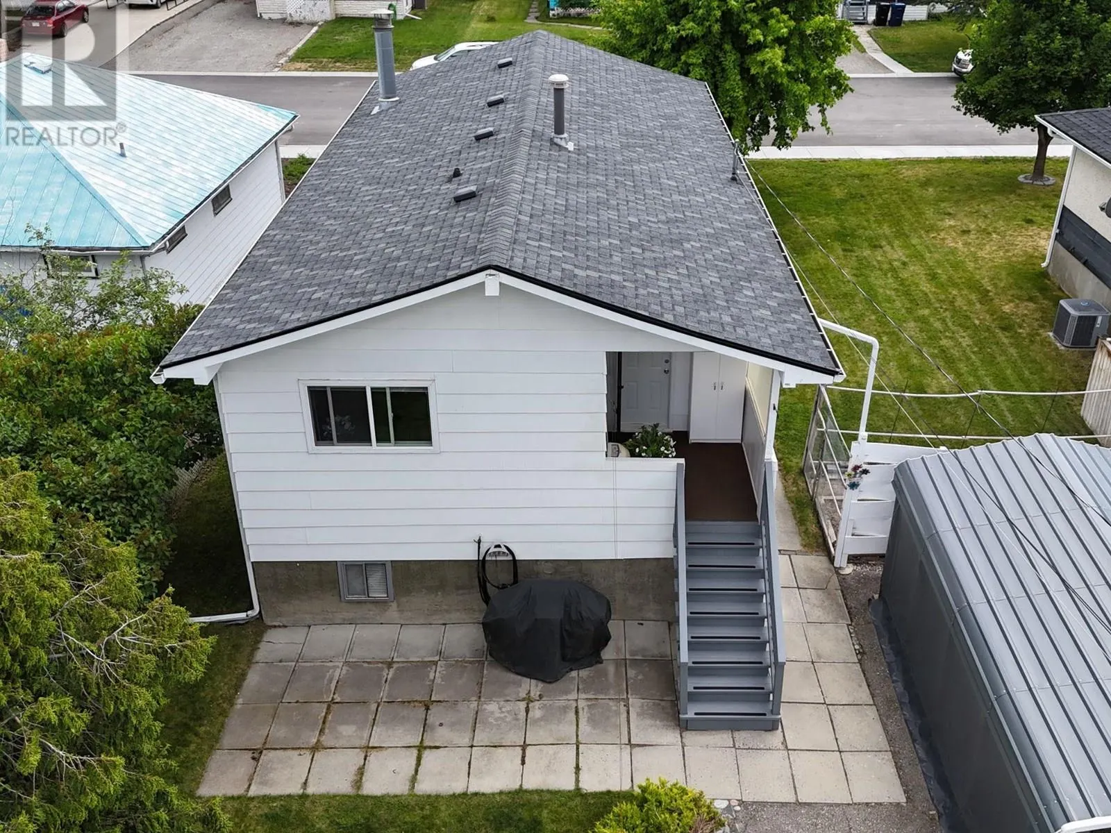 306 6th Street S