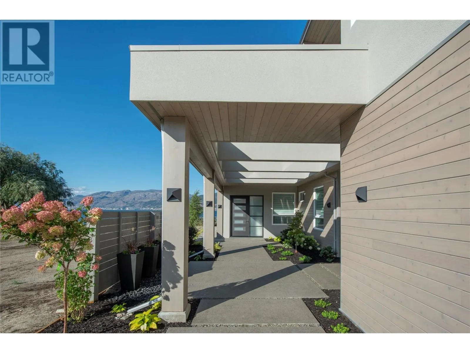 2750 Landry Crescent