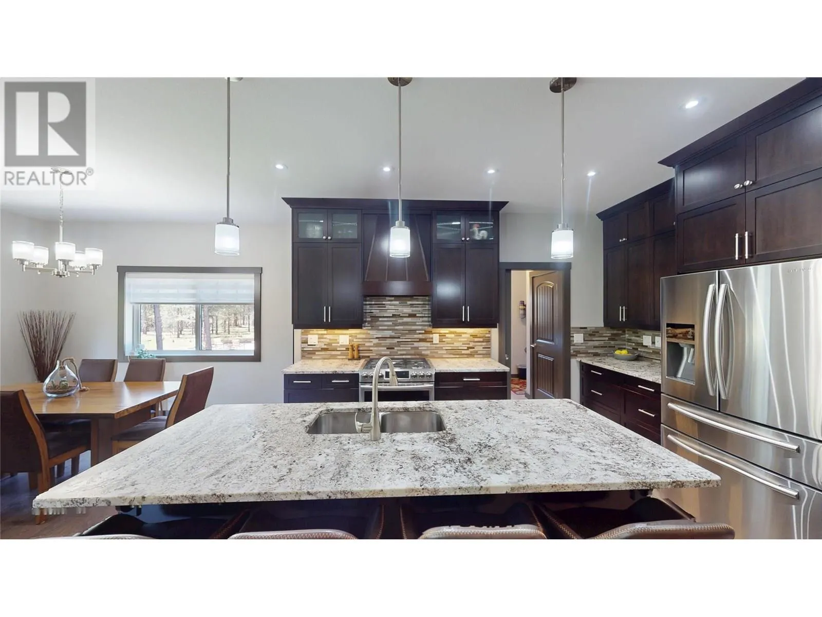117 River Drive