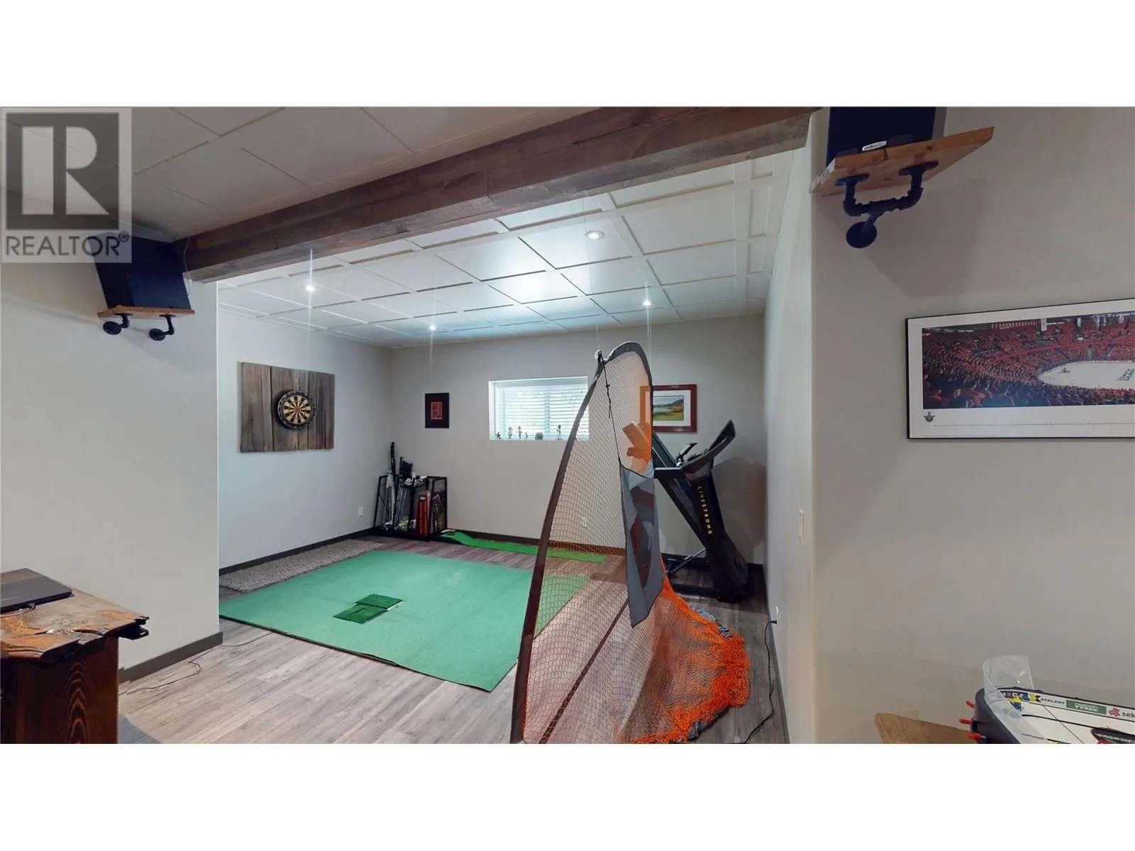 117 River Drive