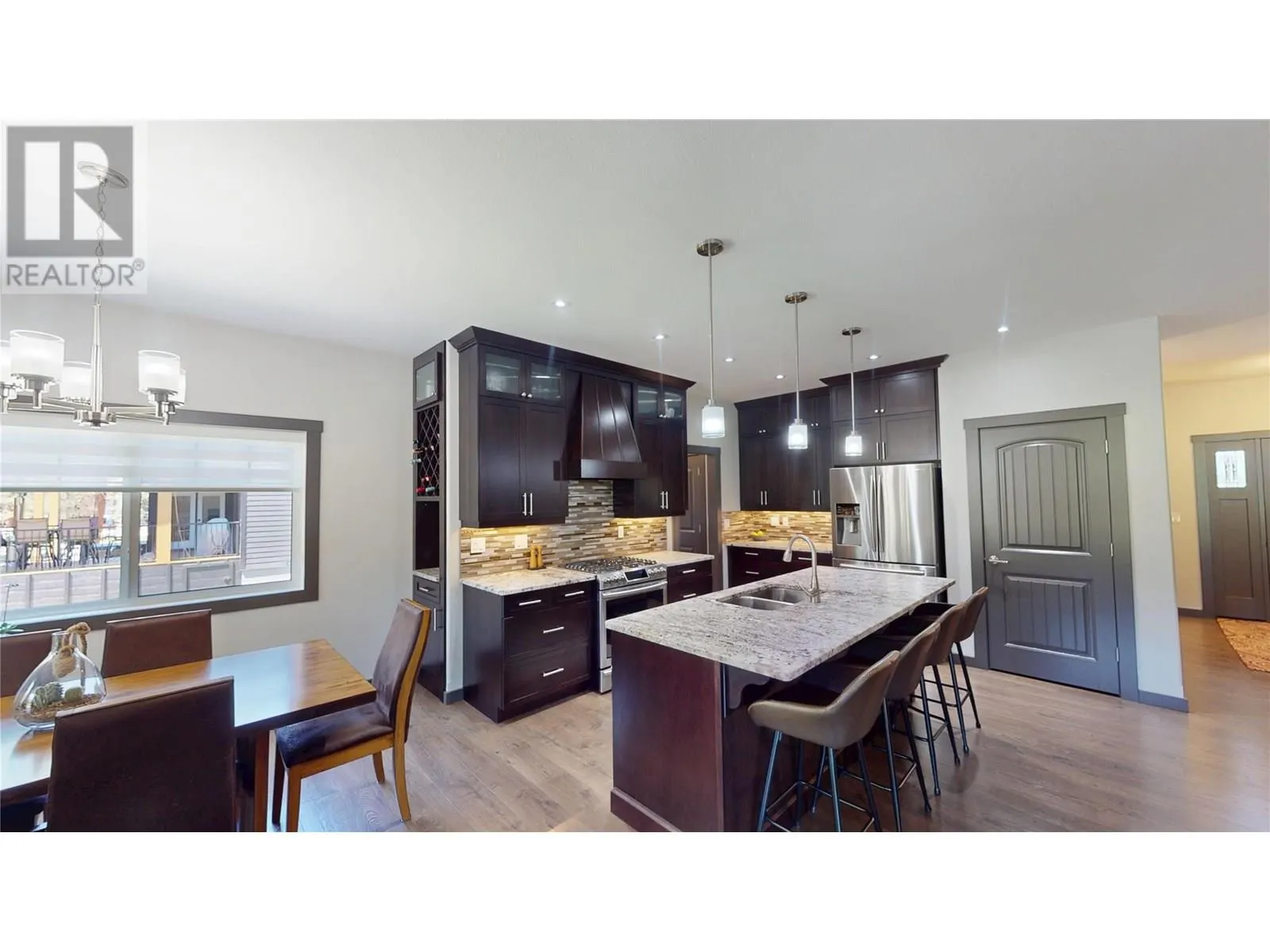 117 River Drive