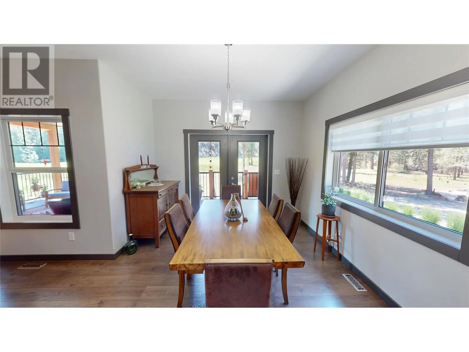 117 River Drive