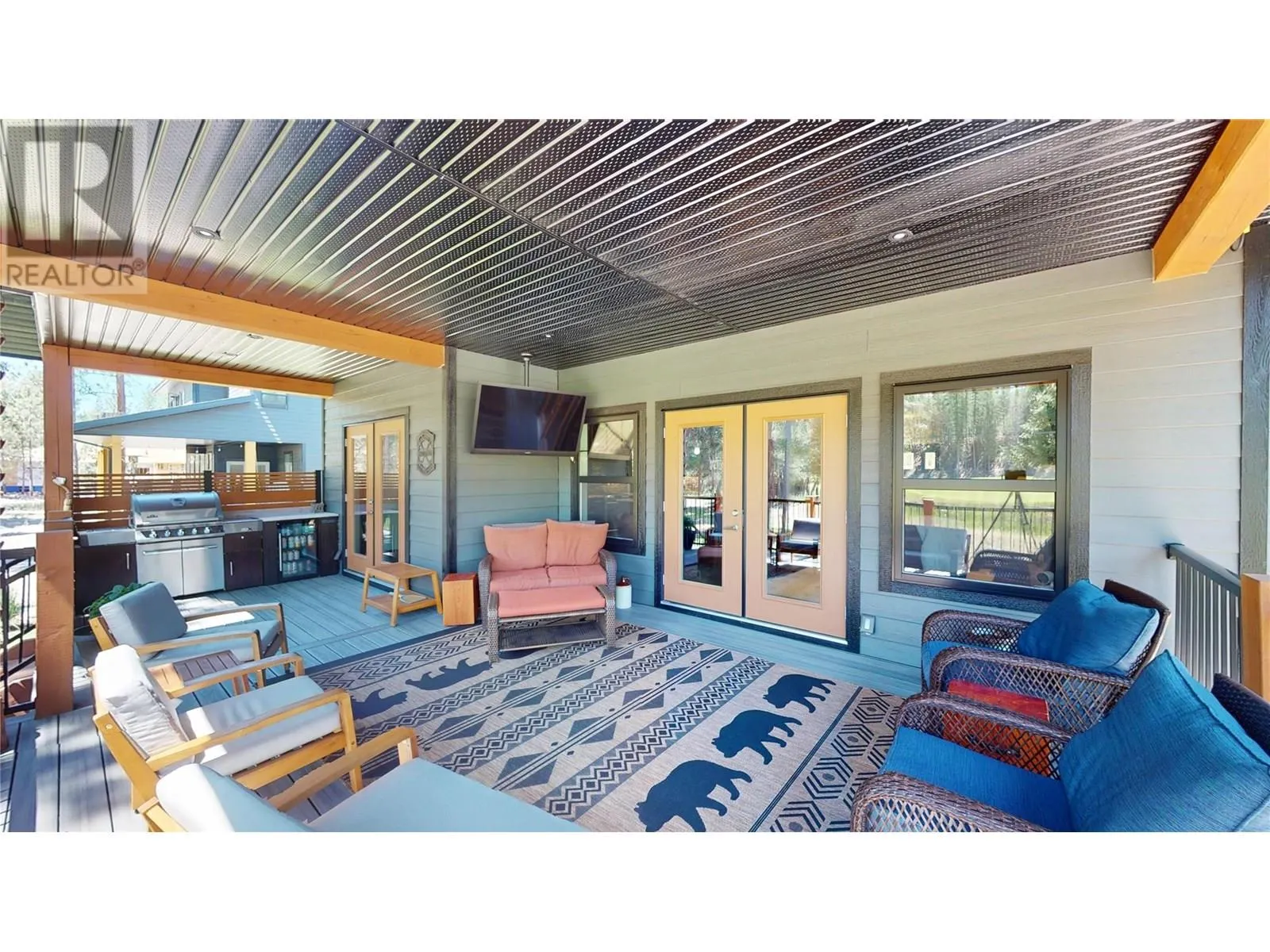 117 River Drive