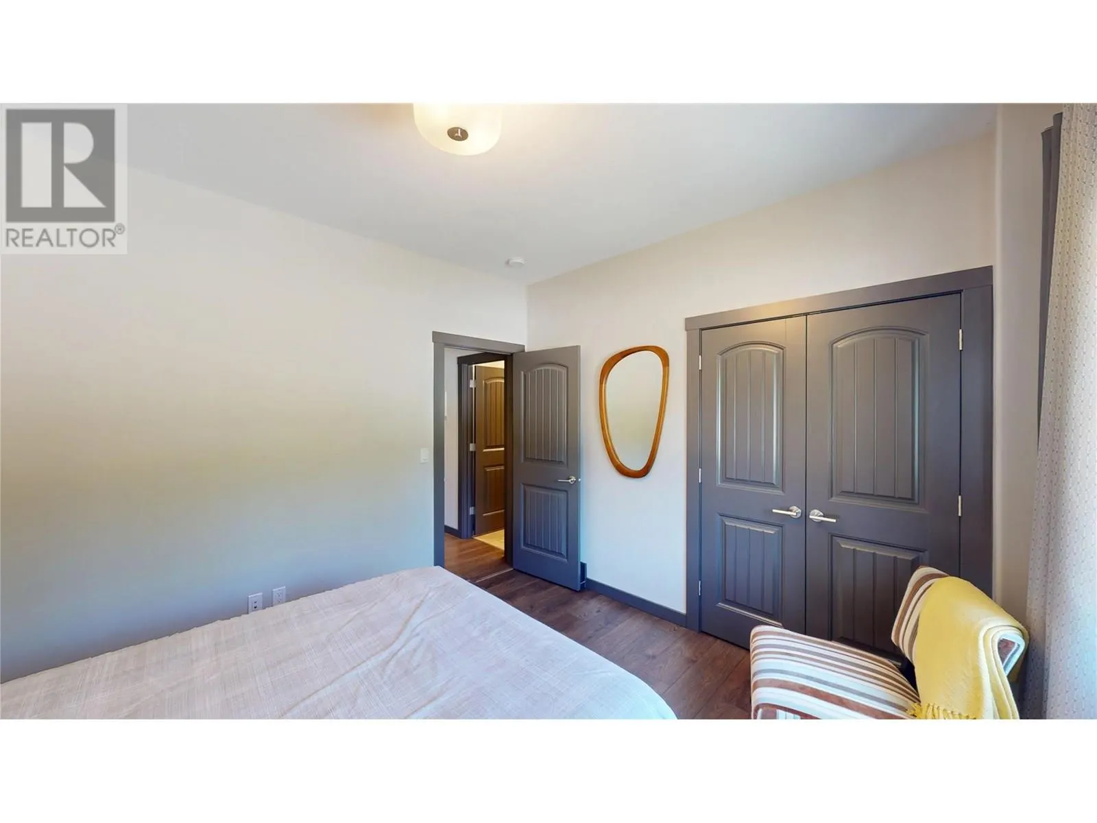 117 River Drive