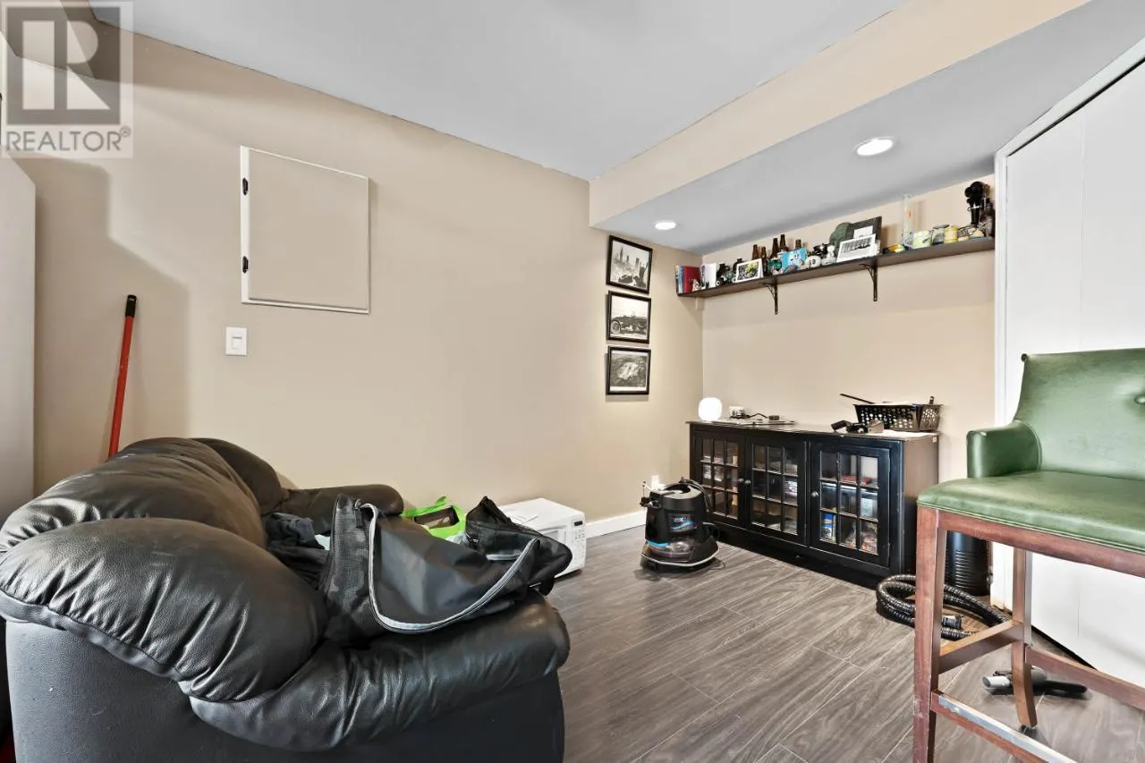 2090/2092 WESTSYDE Road