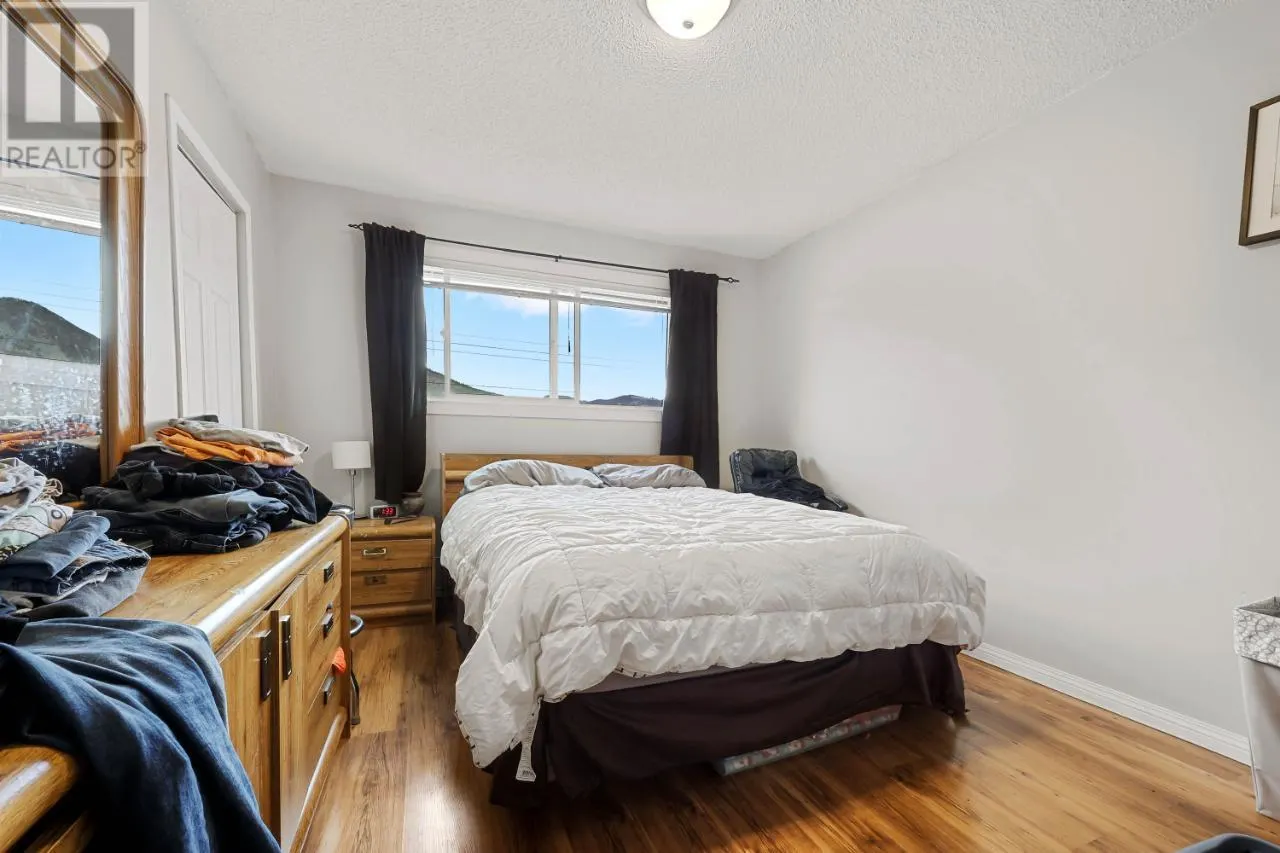 2090/2092 WESTSYDE Road