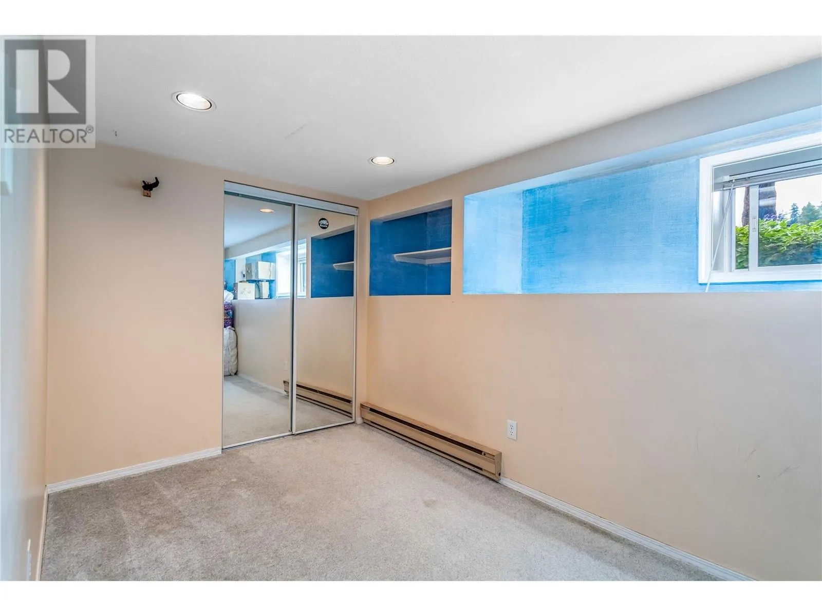 824 Raymer Road