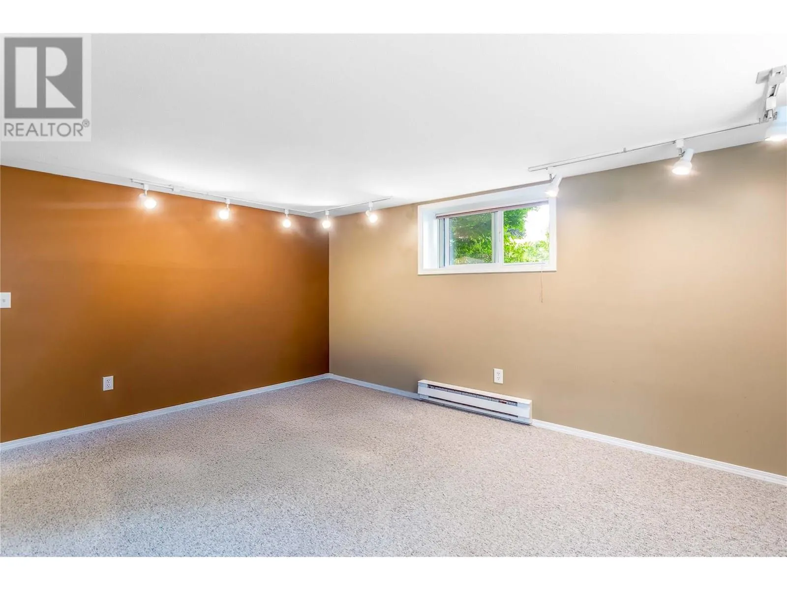 824 Raymer Road
