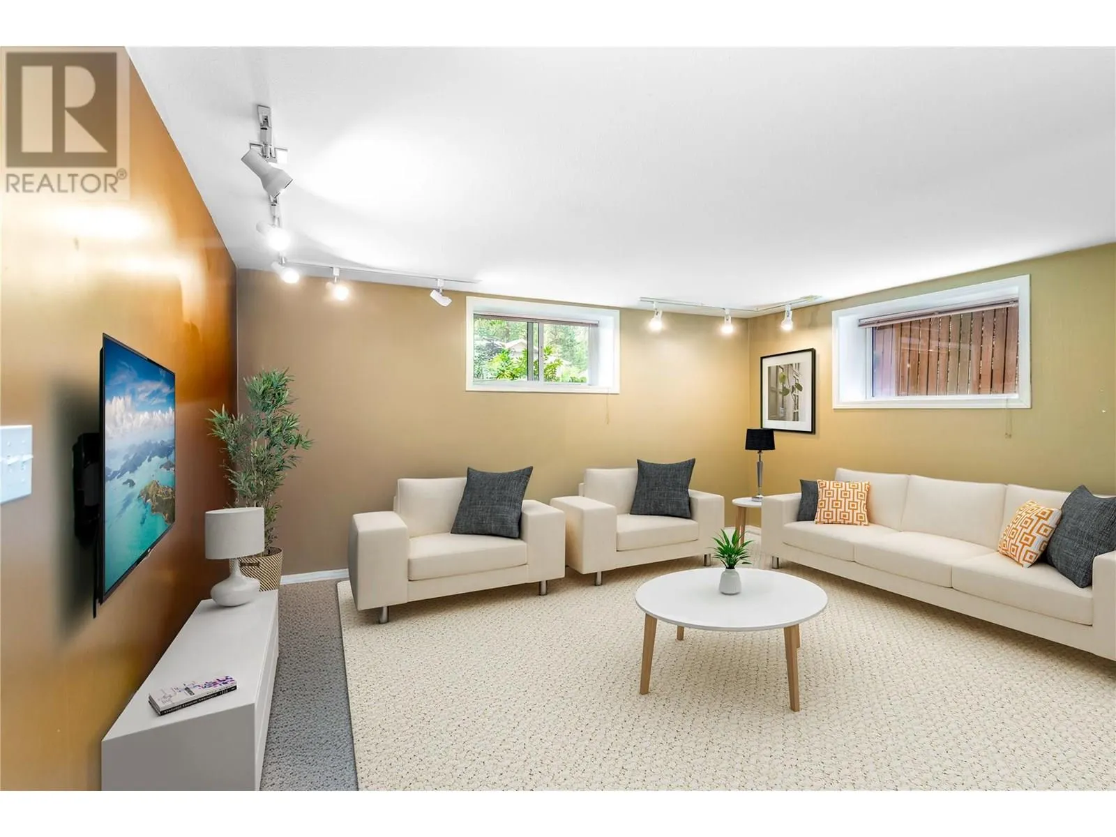 824 Raymer Road