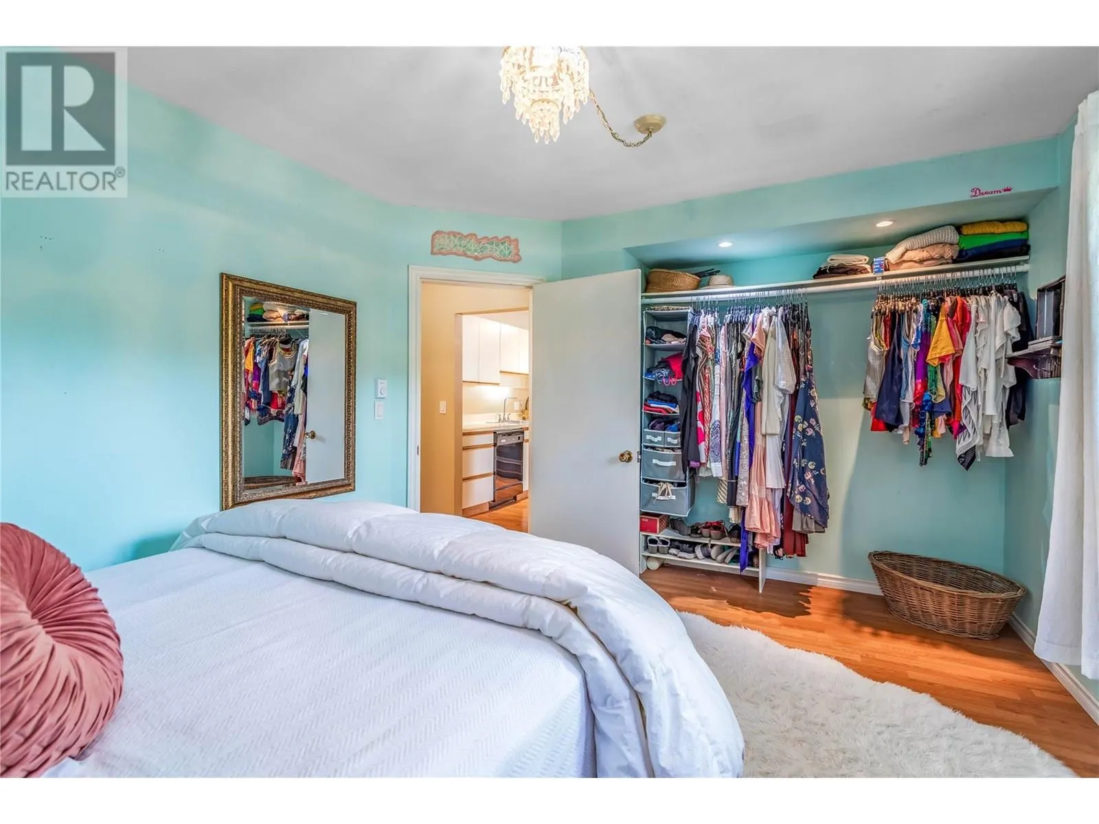 824 Raymer Road