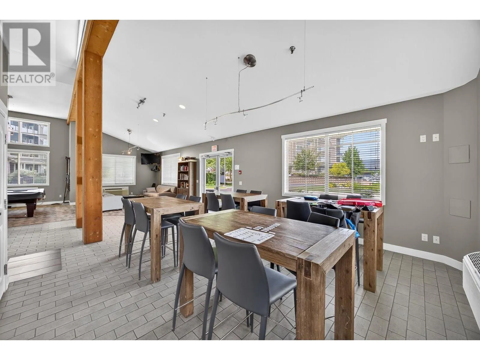 3733 Casorso Road Unit# 117