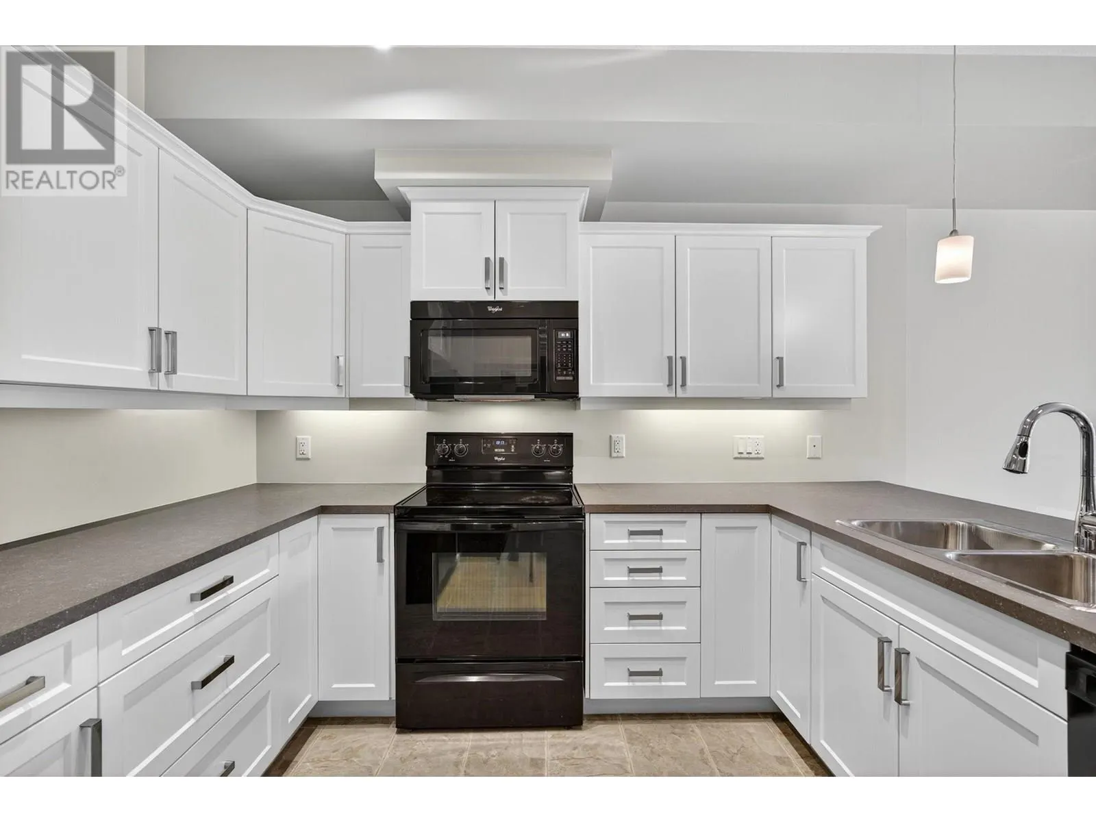3733 Casorso Road Unit# 117