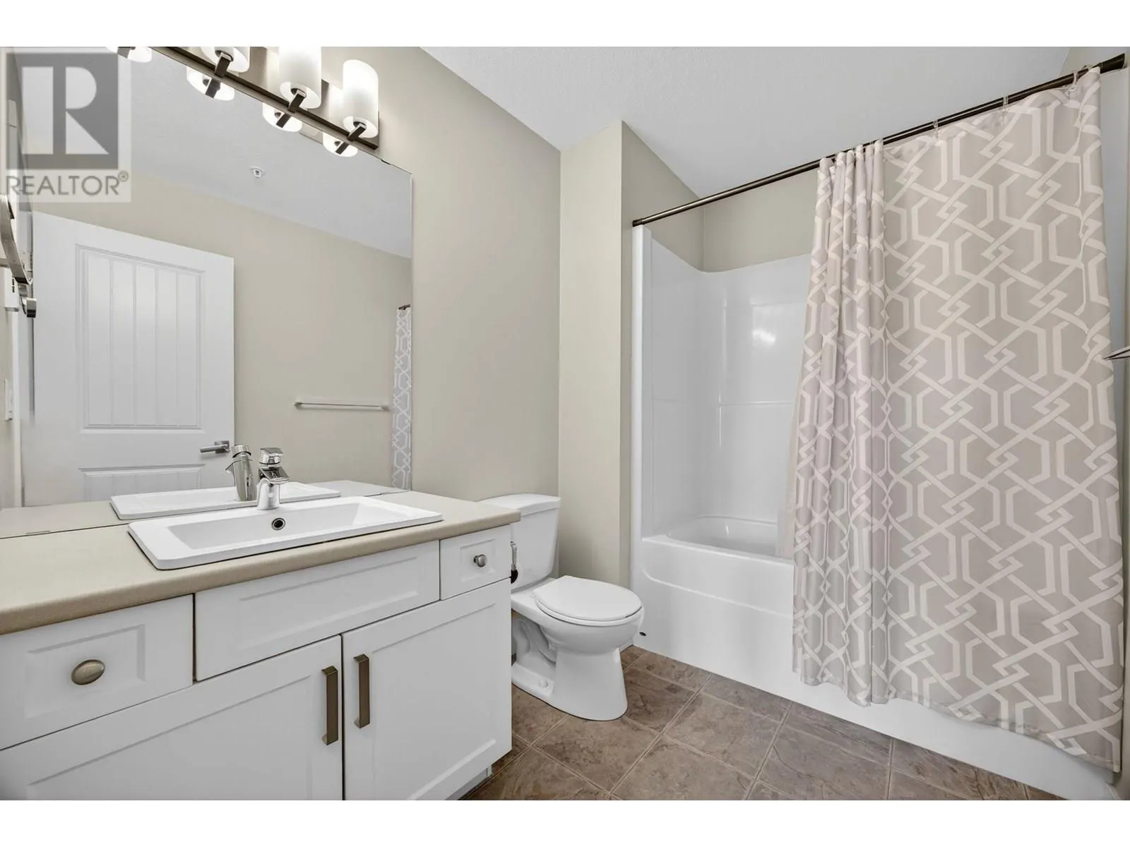 3733 Casorso Road Unit# 117