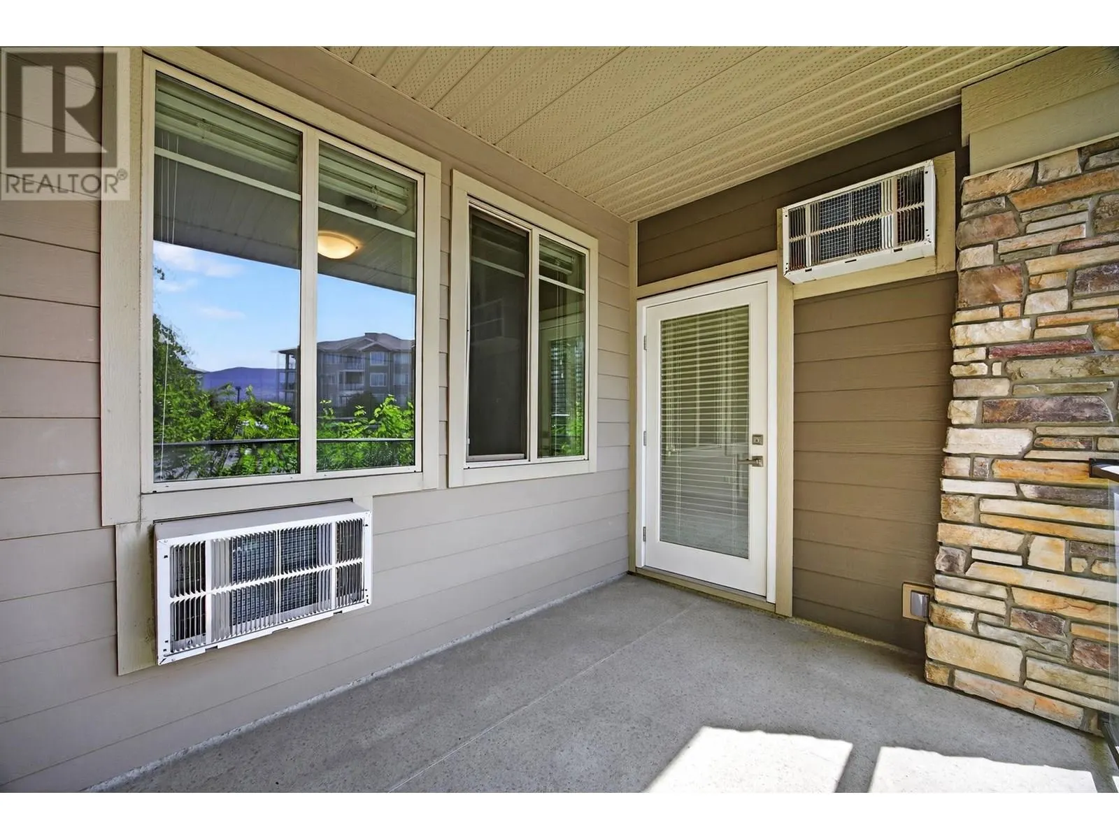3733 Casorso Road Unit# 117