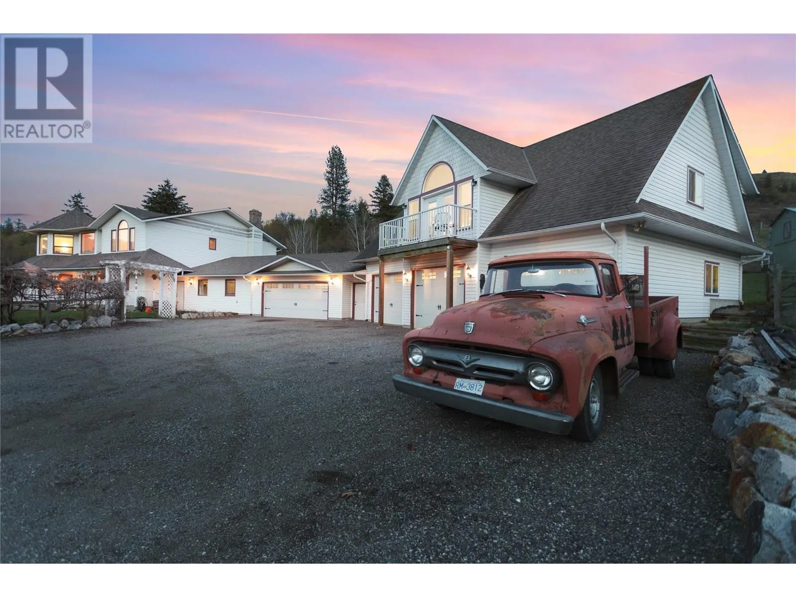 6655 Cosens Bay Road