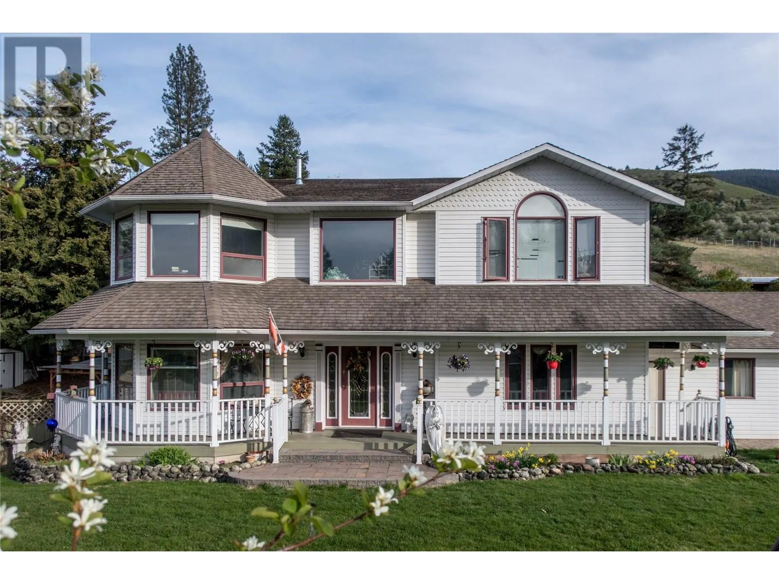6655 Cosens Bay Road
