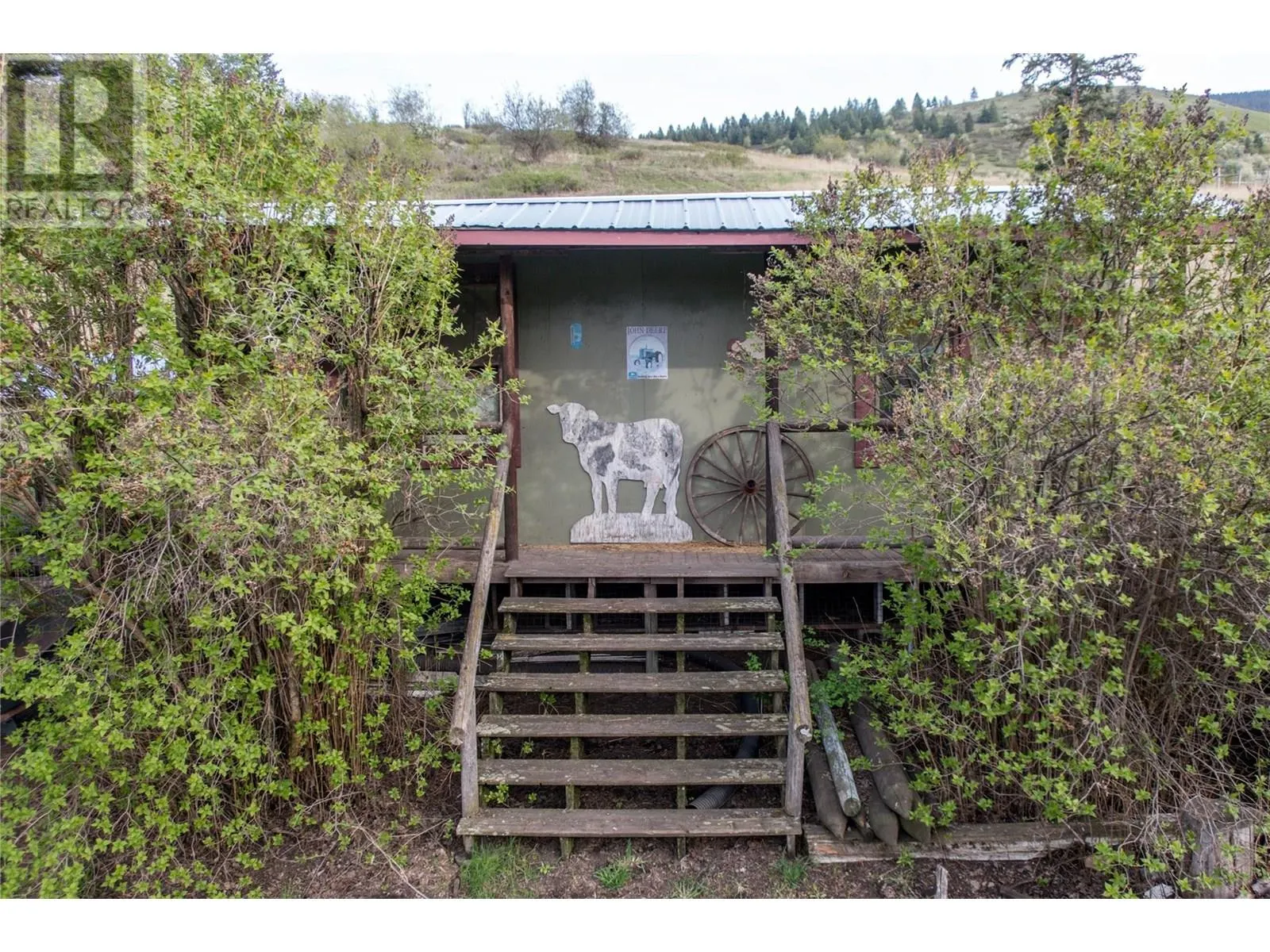 6655 Cosens Bay Road
