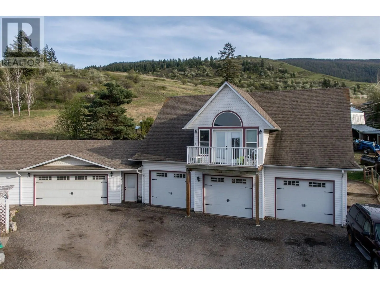6655 Cosens Bay Road