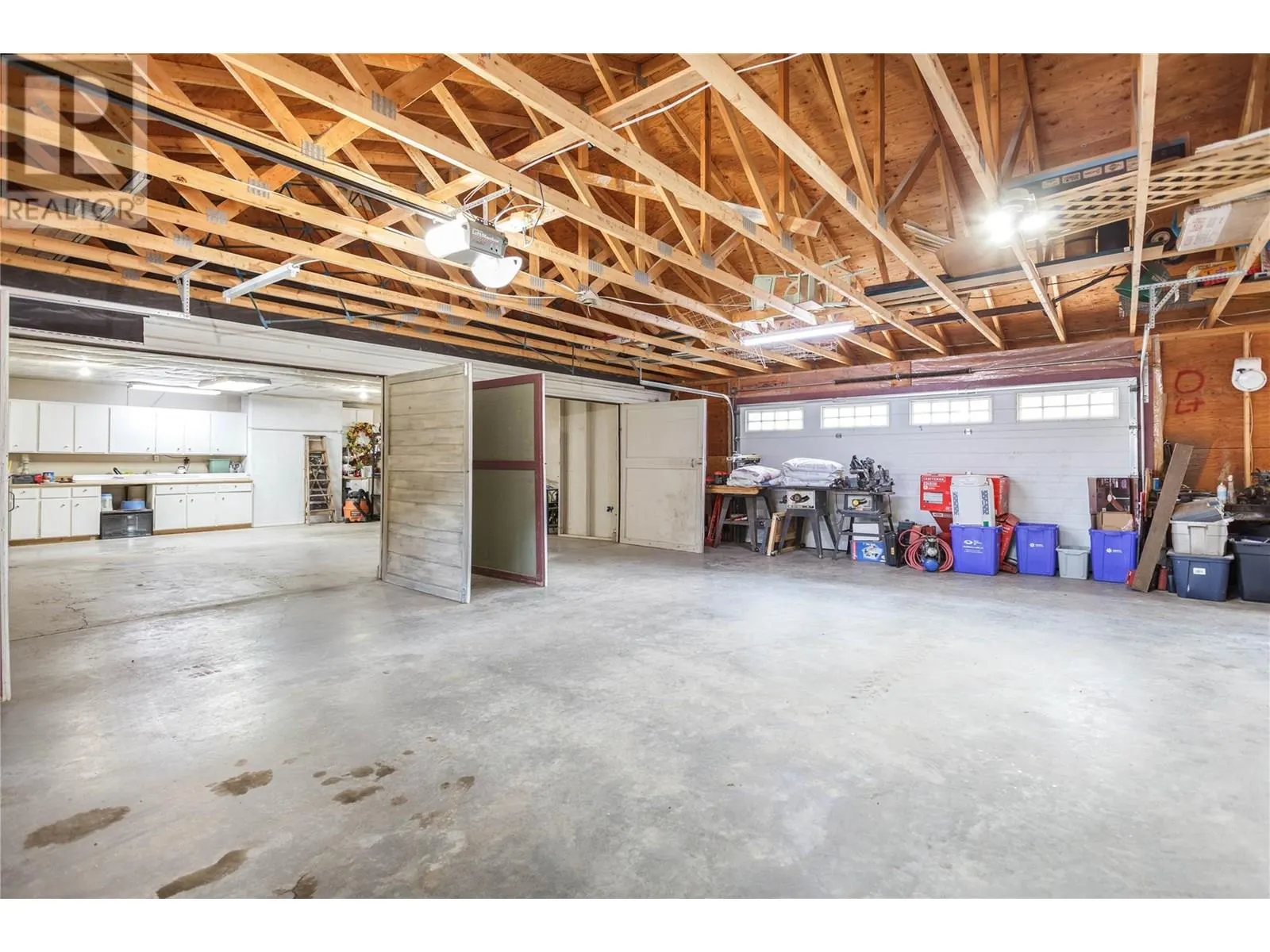 6655 Cosens Bay Road