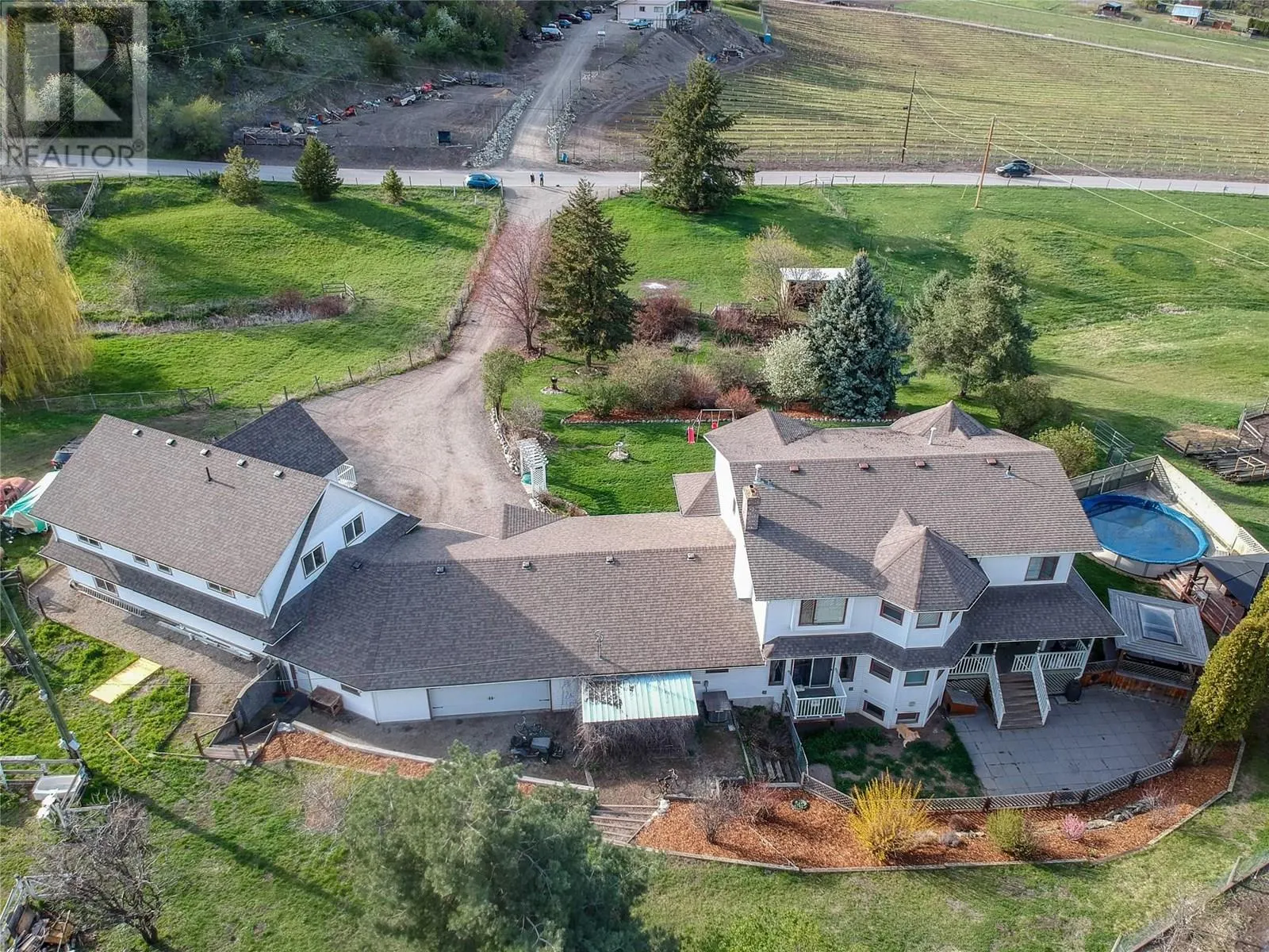 6655 Cosens Bay Road
