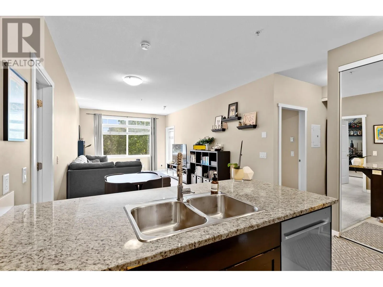 1350 Ridgeway Drive Unit# 209