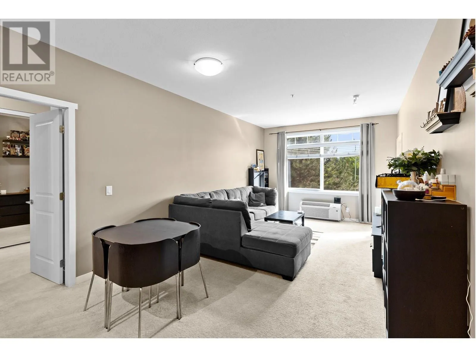 1350 Ridgeway Drive Unit# 209