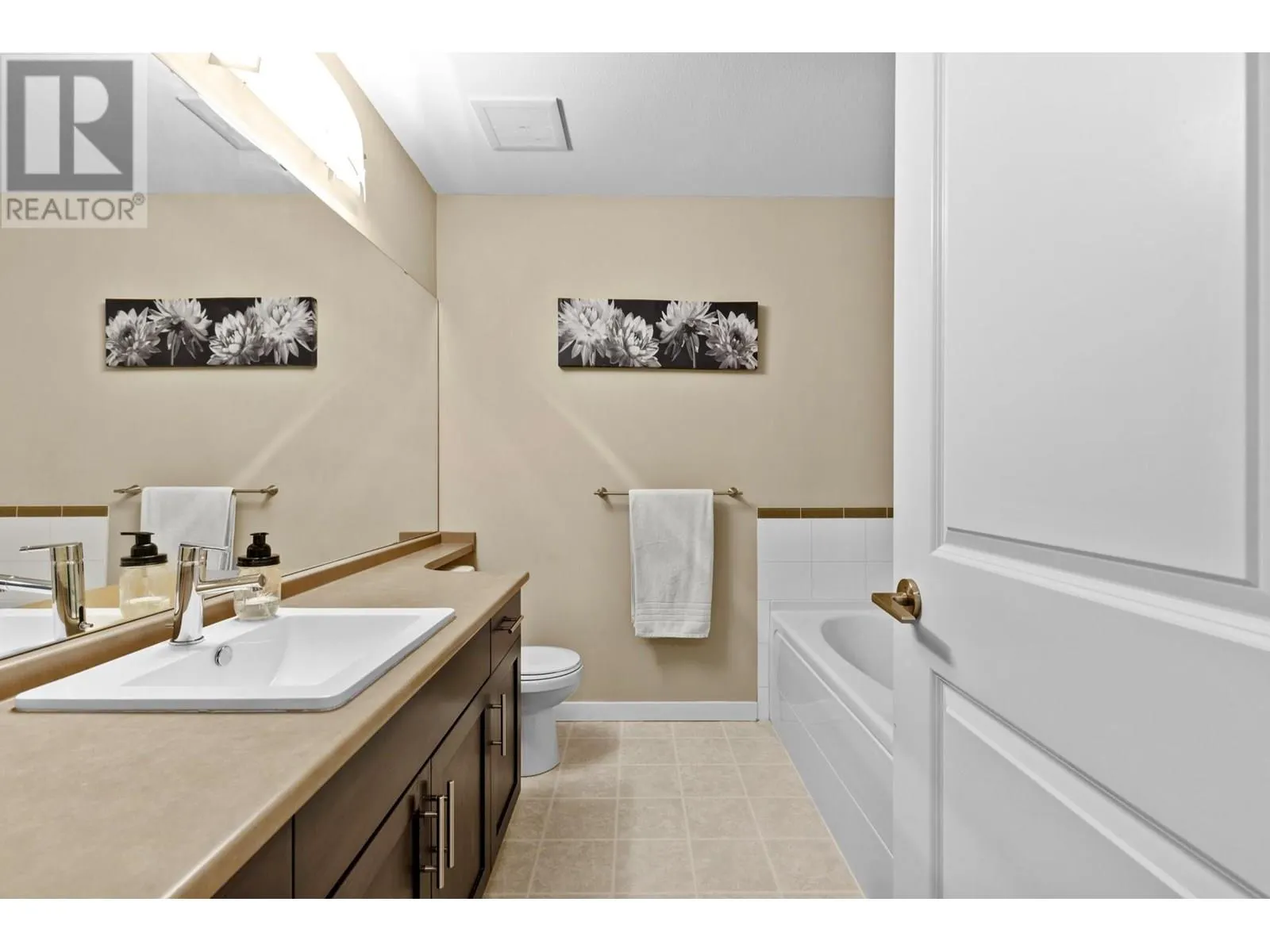 1350 Ridgeway Drive Unit# 209