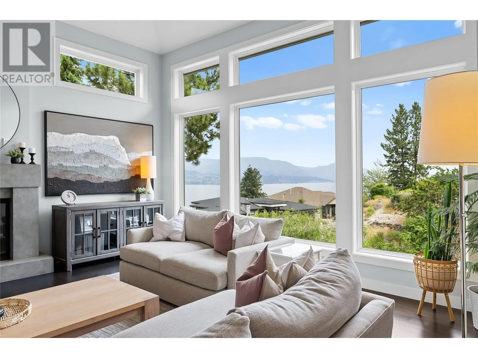 404 Quilchena Crescent