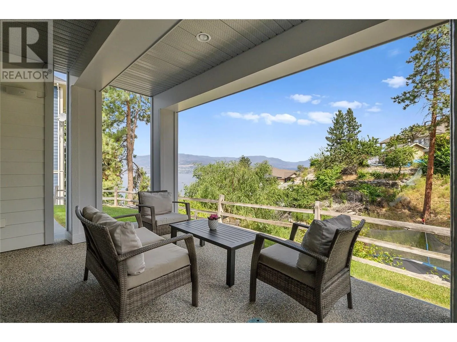 404 Quilchena Crescent
