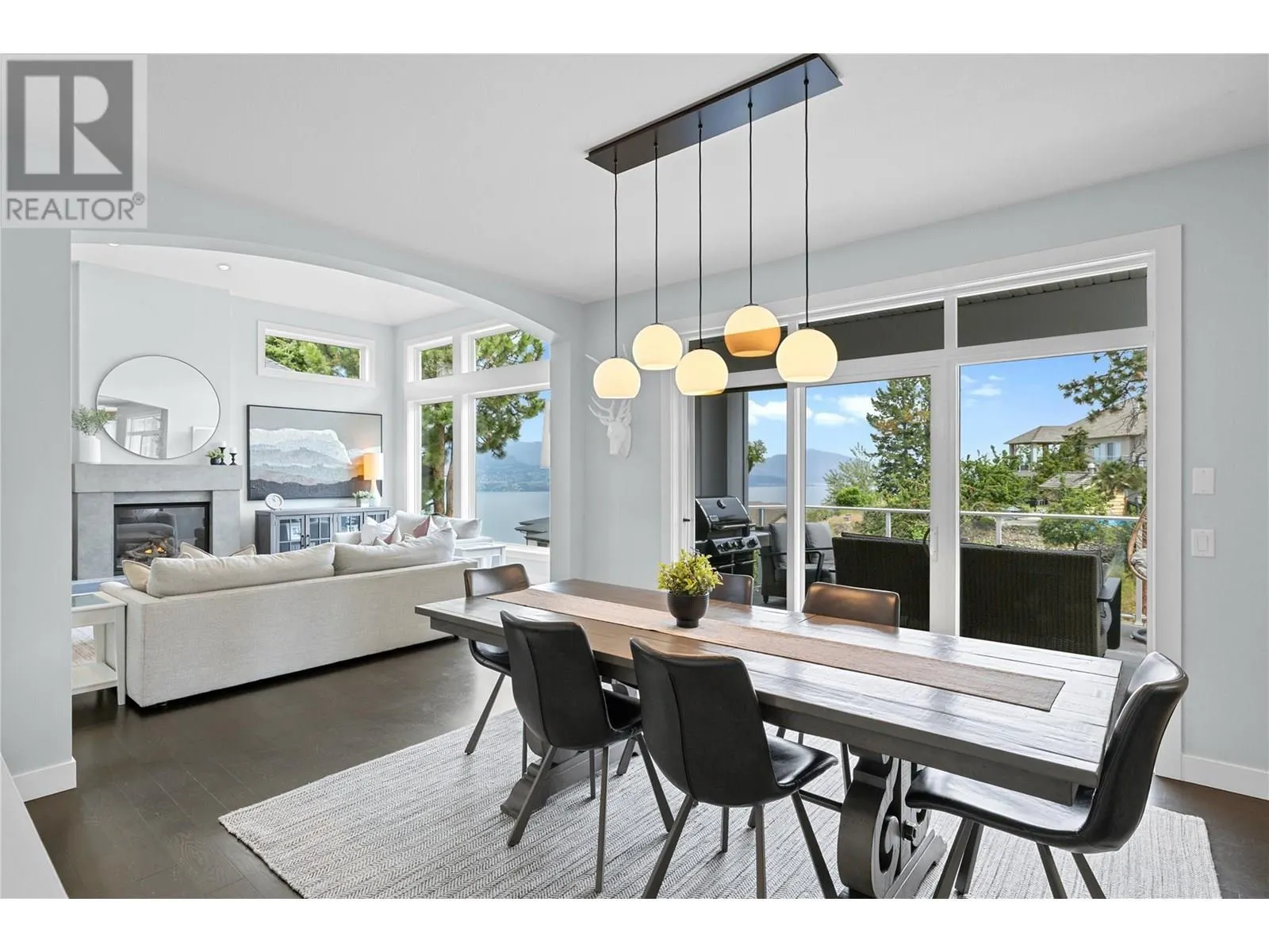 404 Quilchena Crescent