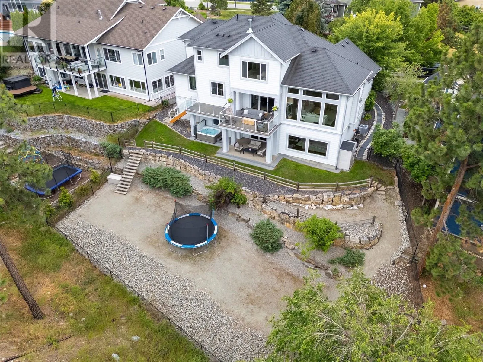 404 Quilchena Crescent