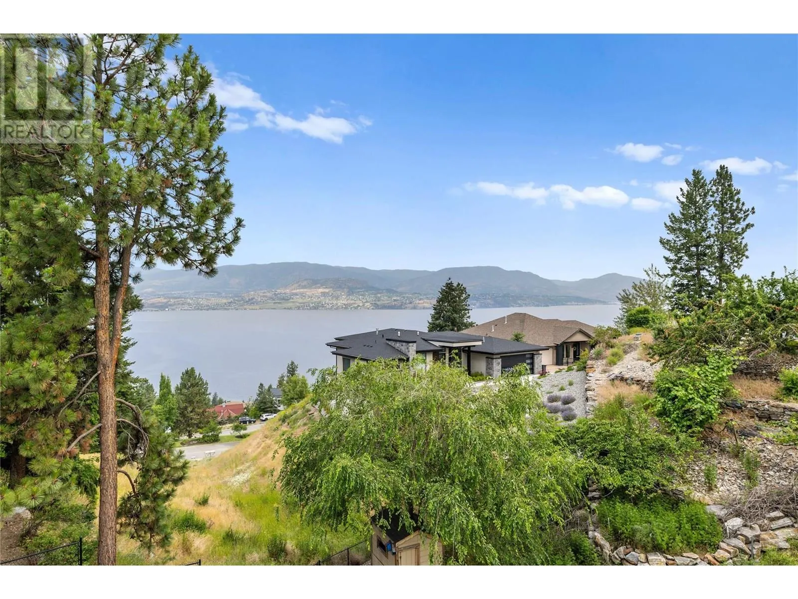 404 Quilchena Crescent