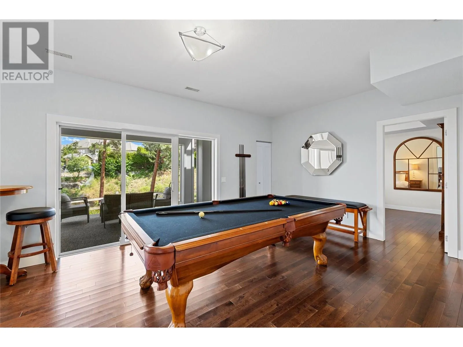 404 Quilchena Crescent