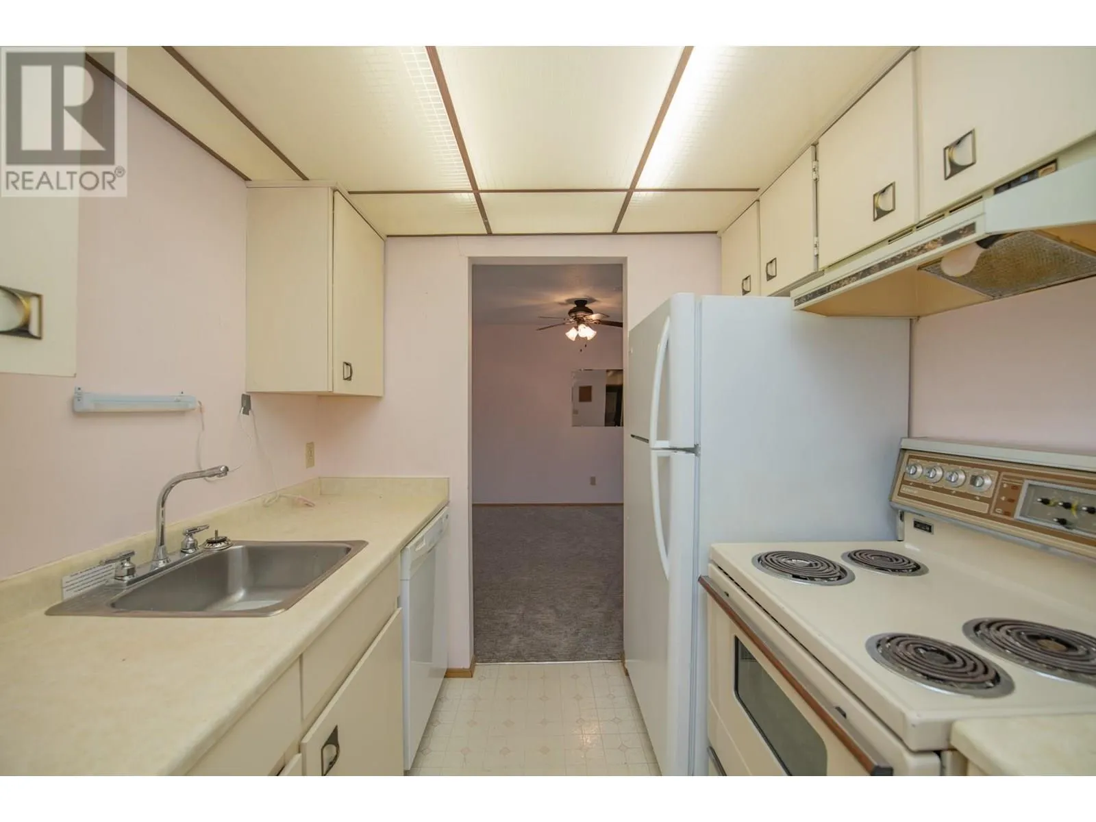 3701 27 Avenue Unit# 204