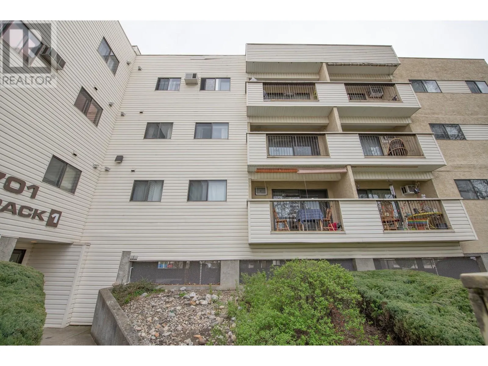 3701 27 Avenue Unit# 204