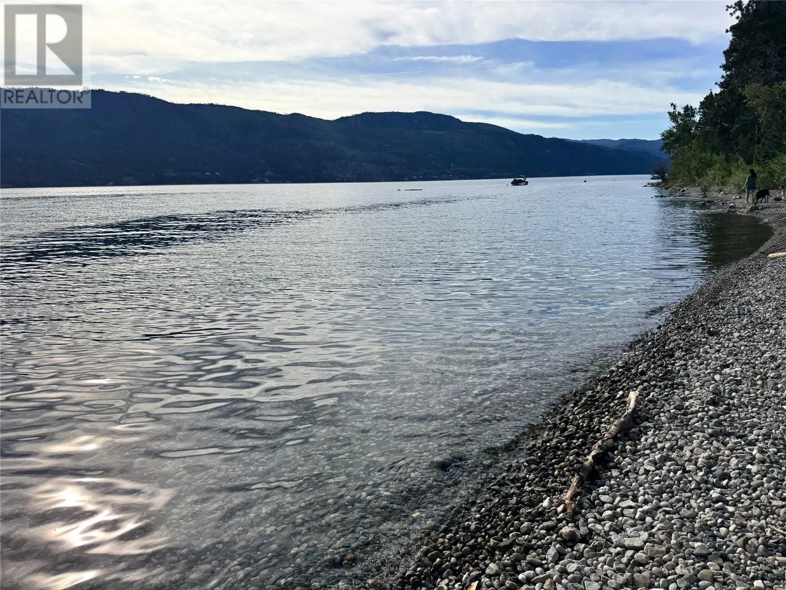9775/9819 Okanagan Centre Road W