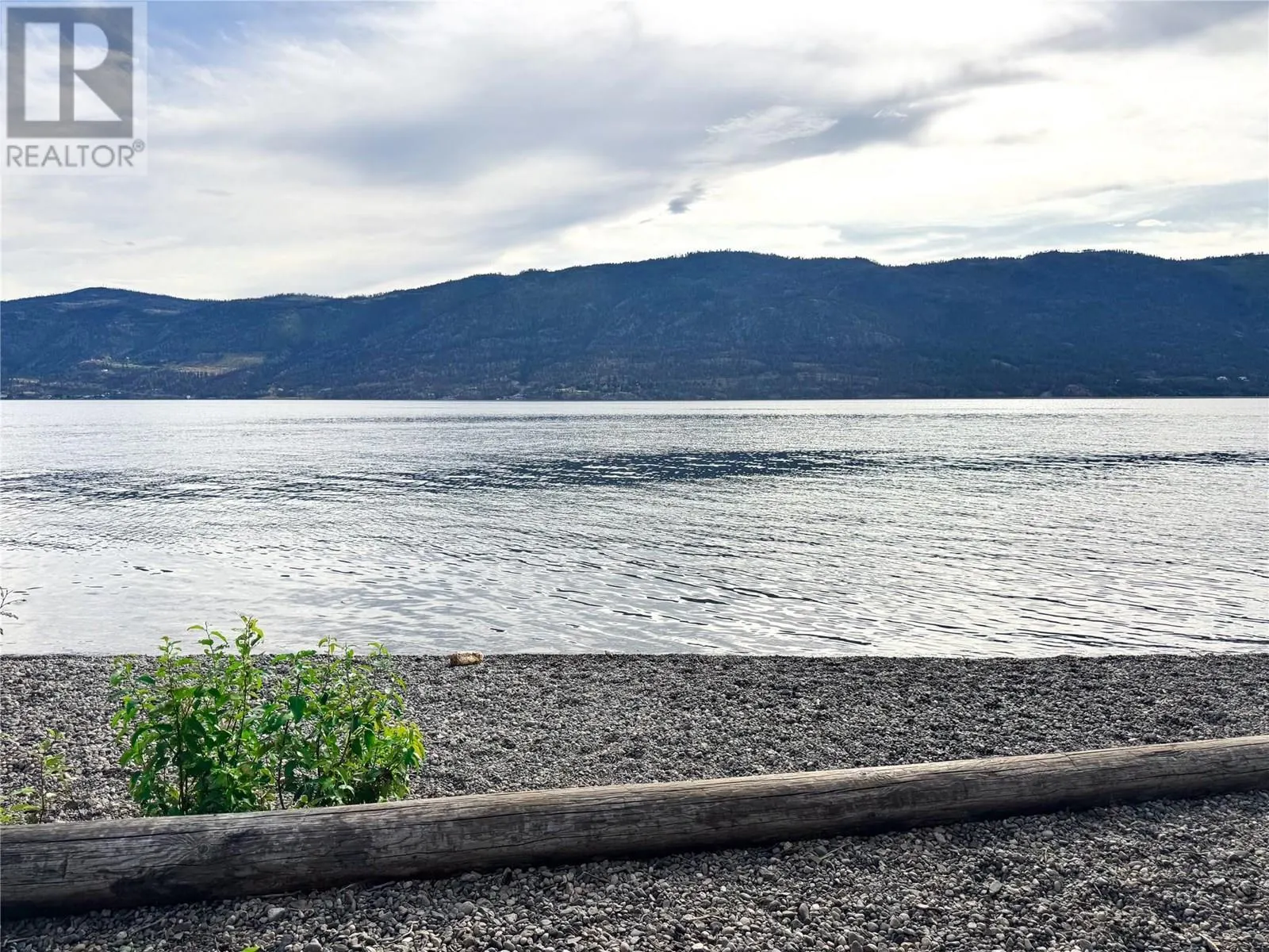 9775/9819 Okanagan Centre Road W