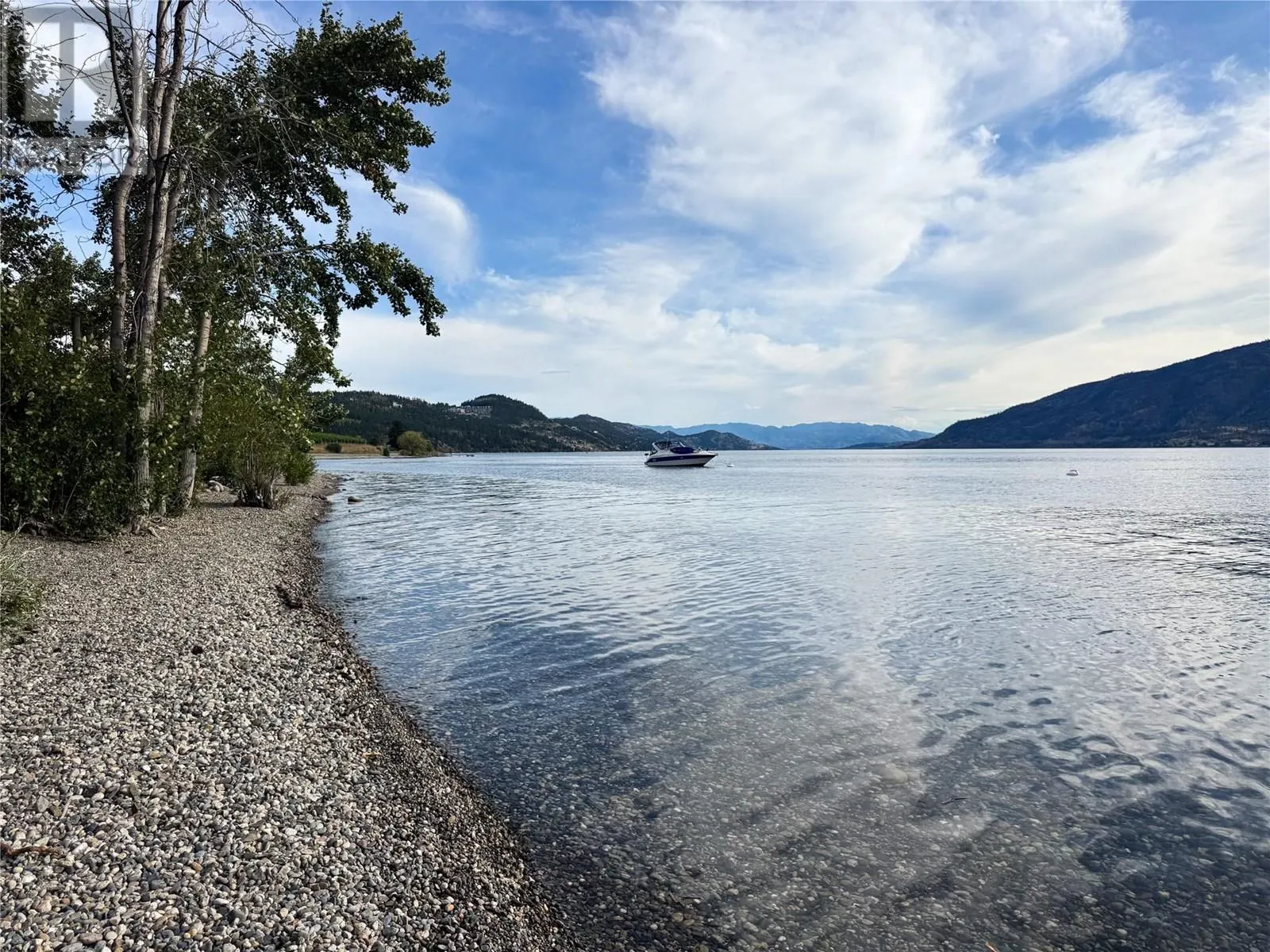 9775/9819 Okanagan Centre Road W