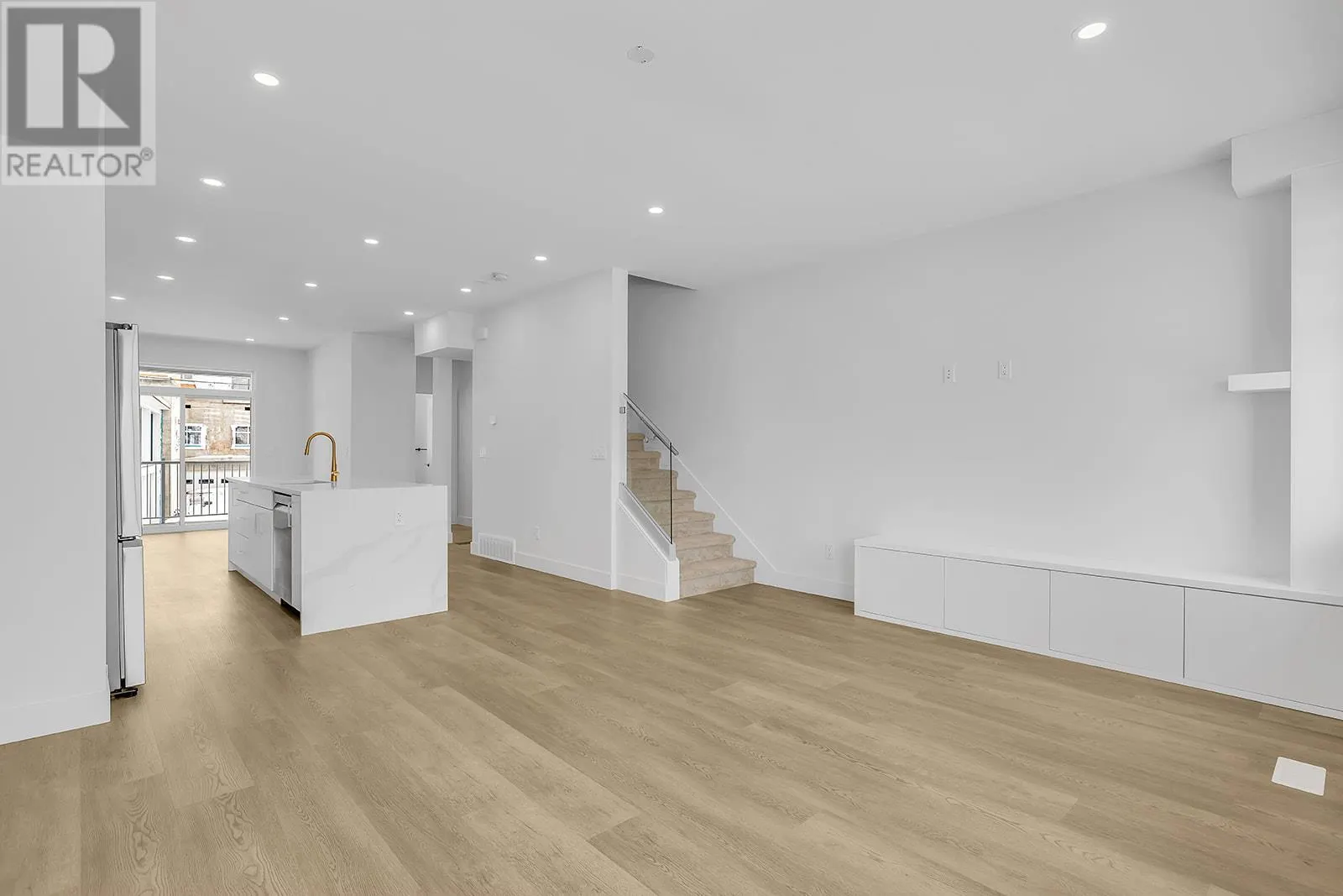 5300 Main Street Unit# 112