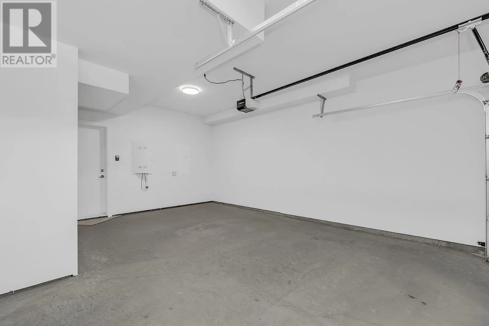 5300 Main Street Unit# 103