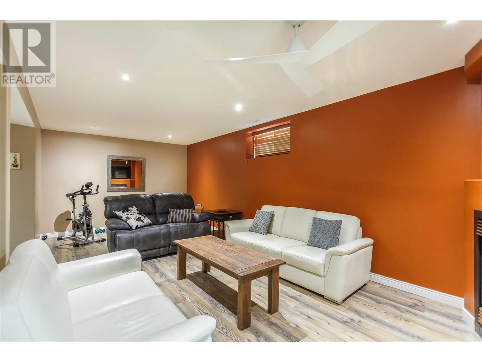 2675 Pine Avenue Unit# 4