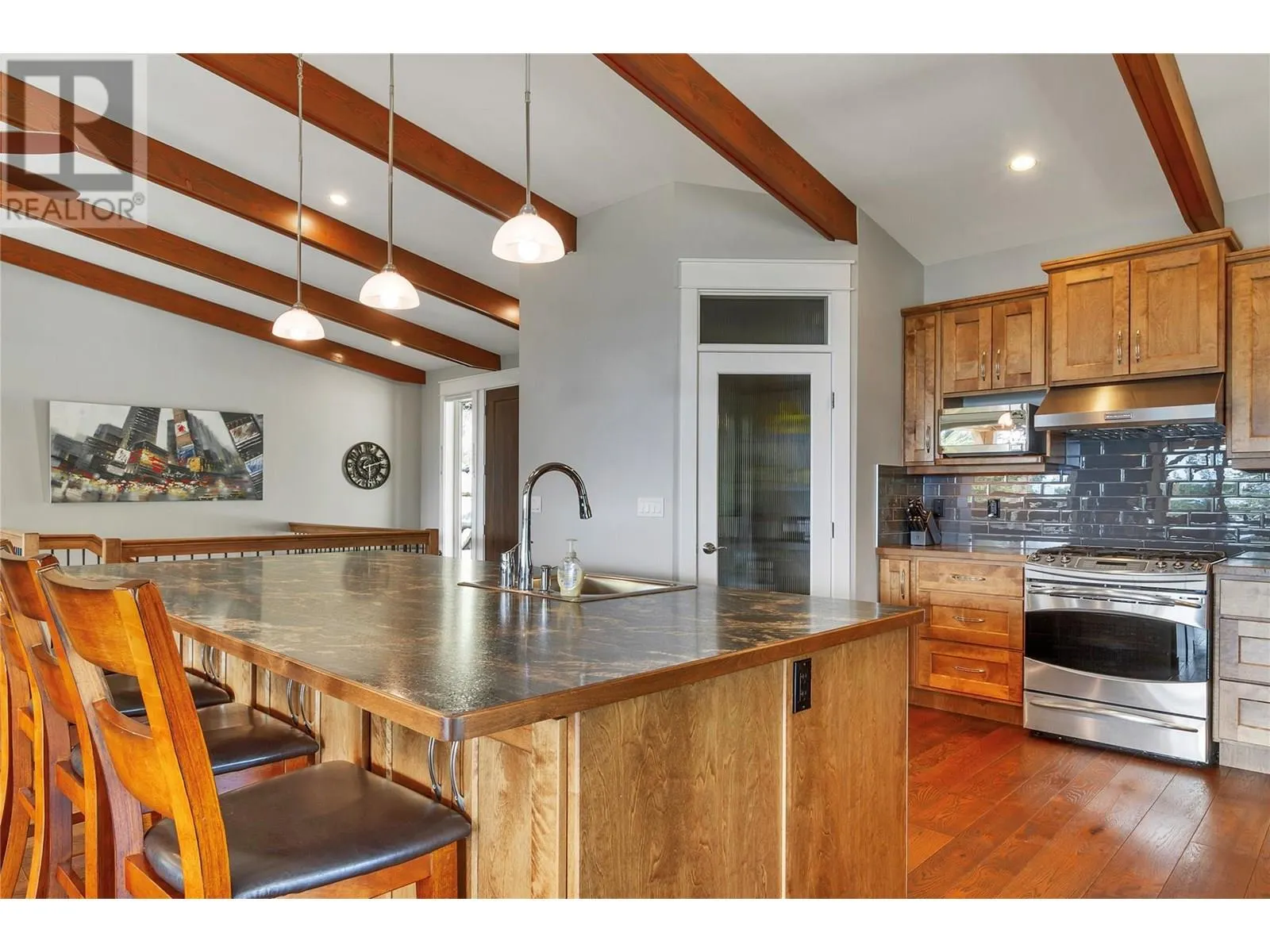 6080 Lynx Drive