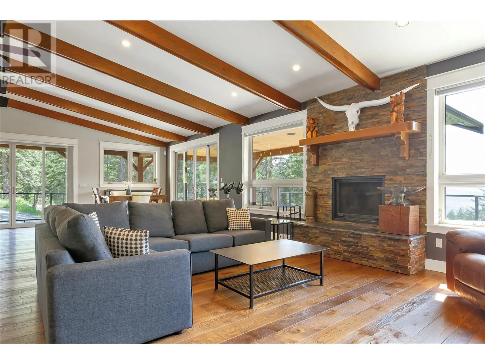 6080 Lynx Drive