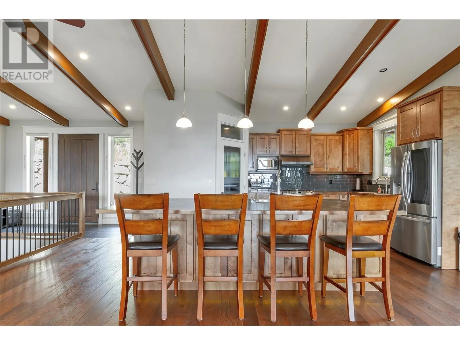 6080 Lynx Drive