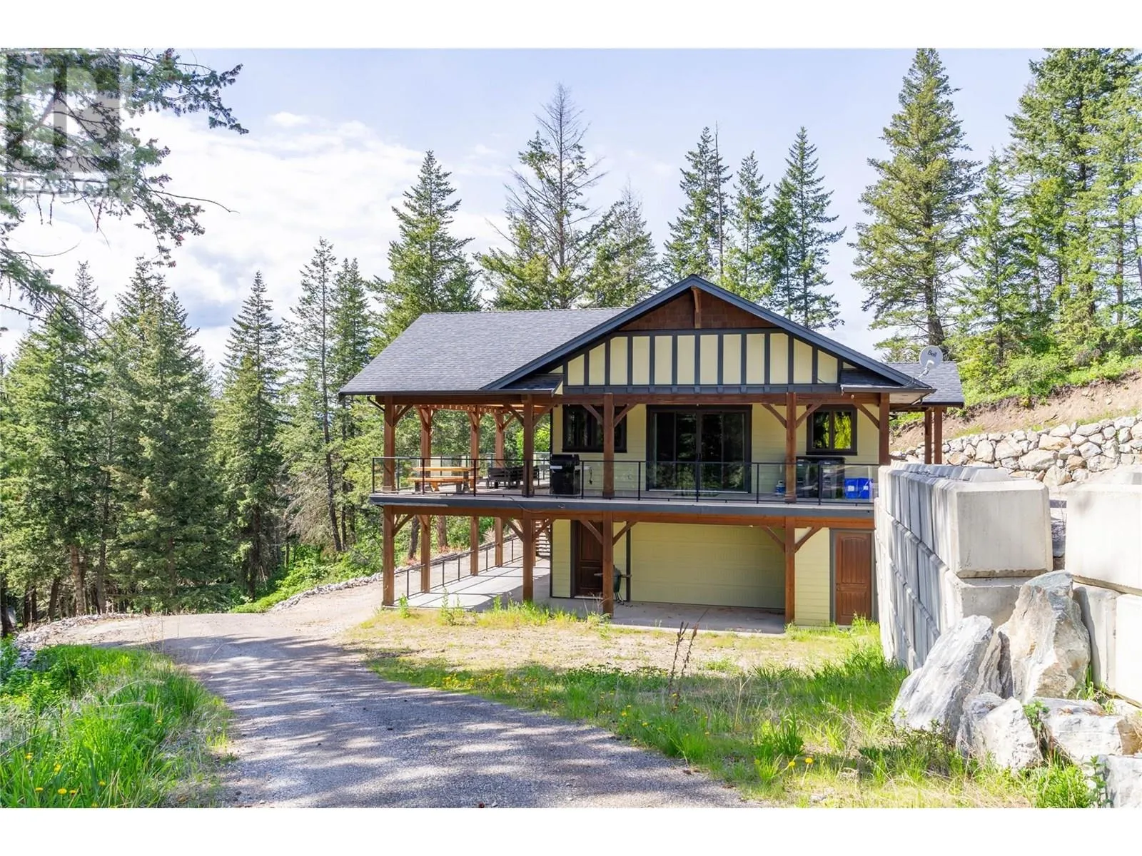 6080 Lynx Drive