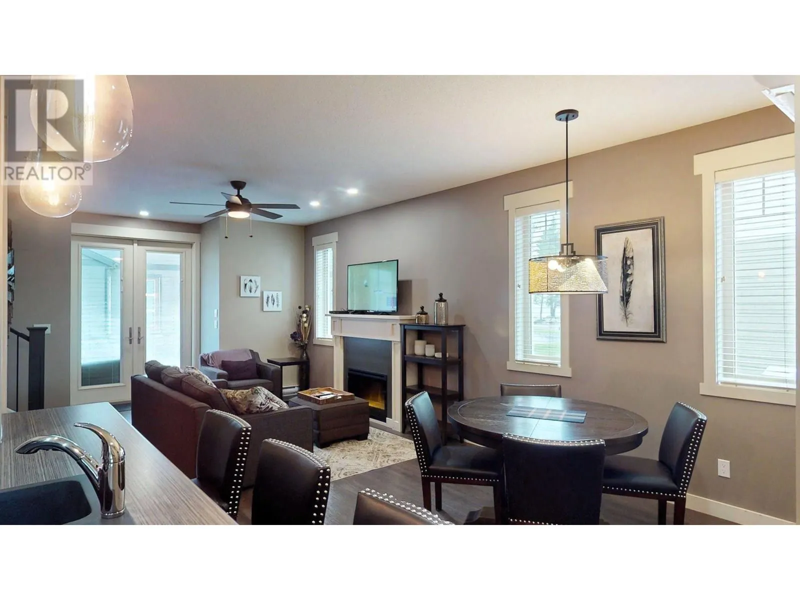900 BIGHORN Boulevard Unit# 915 E